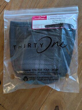 NIB Thirty One Handle Koozie - Chunky Plaid